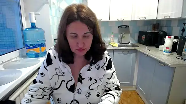 DonnaMagdalena online show from 12.11.24