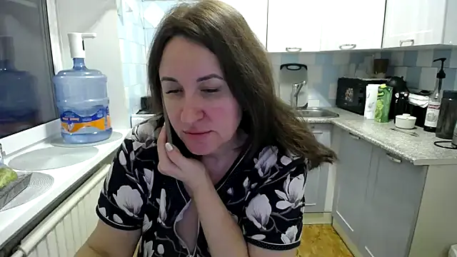 DonnaMagdalena online show from 12.25.24