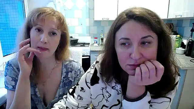 DonnaMagdalena online show from 01.10.25