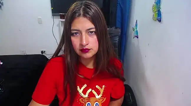 Snapshot of Yunhot_ chatting on 12.19.24 Yunhot online show from 12.19.24