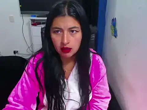 Snapshot of Yunhot_ chatting on 03.18.25 Yunhot online show from 03.18.25