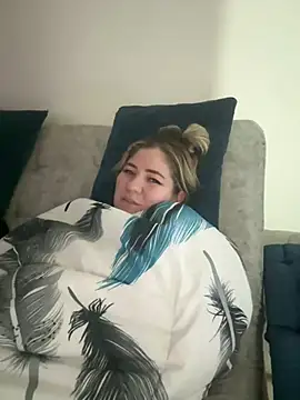 Snapshot of Celestedubois chatting on 12.27.24 Celestedubois online show from 12.27.24