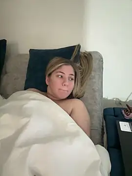 Snapshot of Celestedubois chatting on 01.25.25 Celestedubois online show from 01.25.25