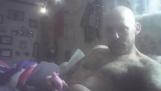 Snapshot of ClydeCan409 chatting on 03.22.26 ClydeCan409 online show from 03.22.26