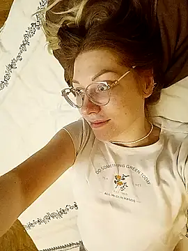  Sweet Love  online show from 12.17.24