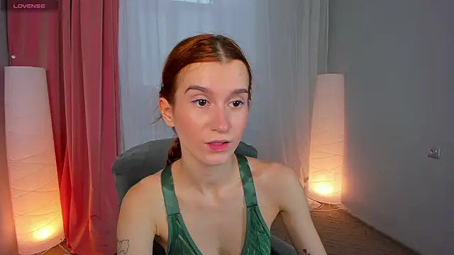 Sally Biscuit online show from 02.21.25