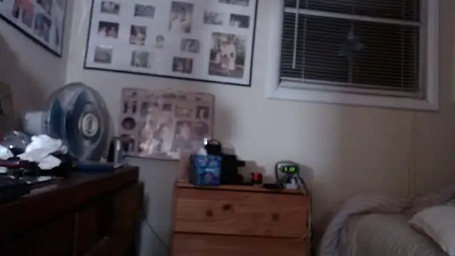 hottottrot691 online show from 11.30.25