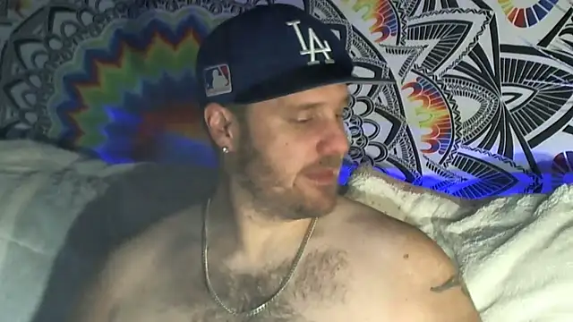 Snapshot of BlueEyedGuyPNW chatting on 12.20.25 BlueEyedGuyPNW online show from 12.20.25