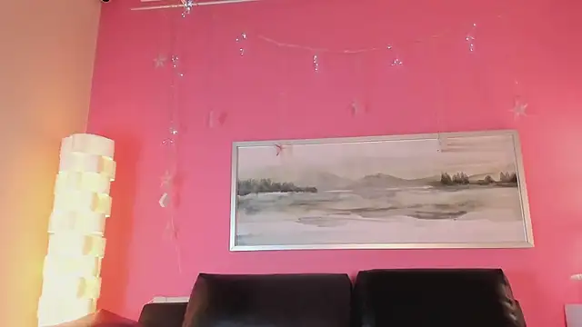 Tiffanysurez  online show from 02.27.25