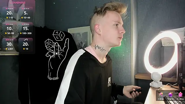 AlexxSweet online show from 04.19.26