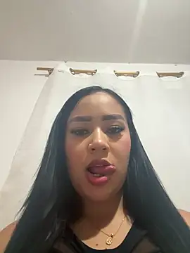 Luisa Fernandaa online show from 02.04.26