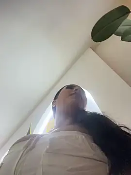 Luisa Fernandaa online show from 06.18.26