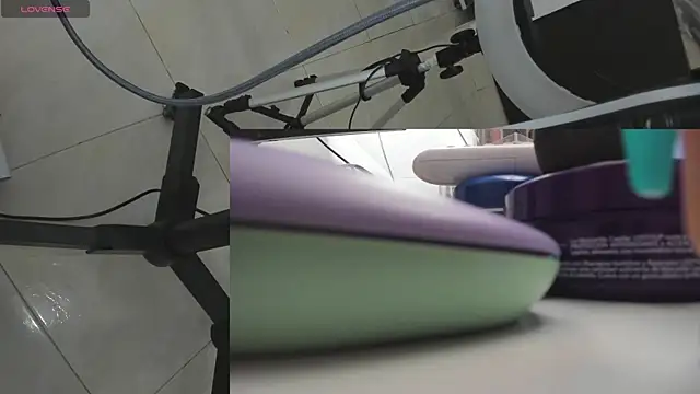 bellacutey  online show from 02.28.25