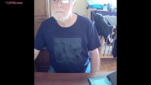 Snapshot of terrybare chatting on 06.07.26 terrybare online show from 06.07.26