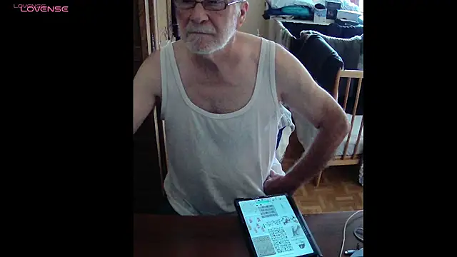 Snapshot of terrybare chatting on 07.26.26 terrybare online show from 07.26.26