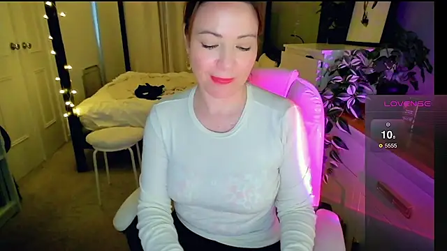 Brit Housewife online show from 02.23.26