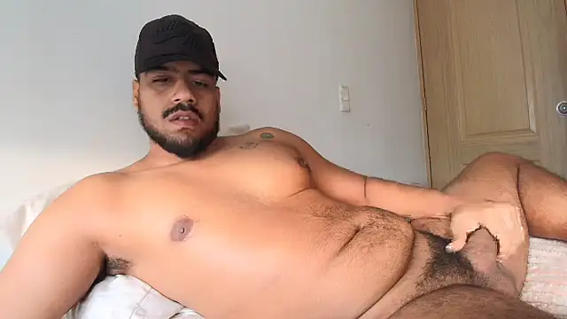 Snapshot of bigpleasure_ chatting on 10.09.25 bigpleasure  online show from 10.09.25