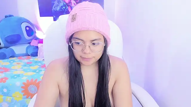 Snapshot of esmeralda112 chatting on 02.14.25 esmeralda112 online show from 02.14.25