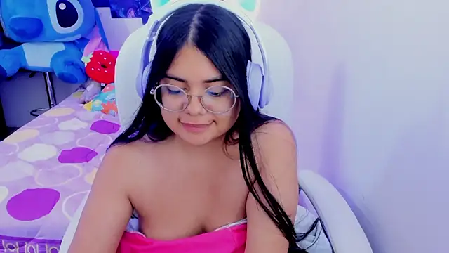 Snapshot of esmeralda112 chatting on 03.07.25 esmeralda112 online show from 03.07.25