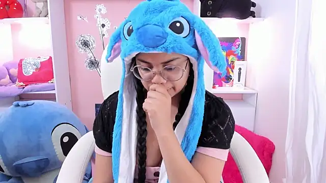 Snapshot of esmeralda112 chatting on 09.21.25 esmeralda112 online show from 09.21.25