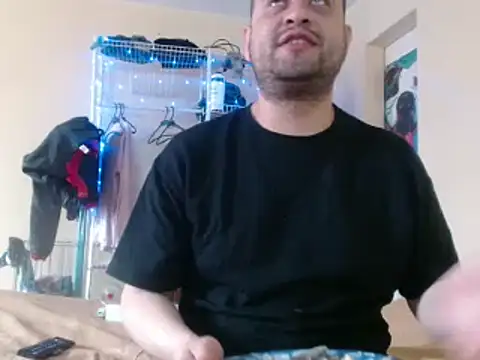 Snapshot of alphaswitchard chatting on 12.21.24 alphaswitchard online show from 12.21.24