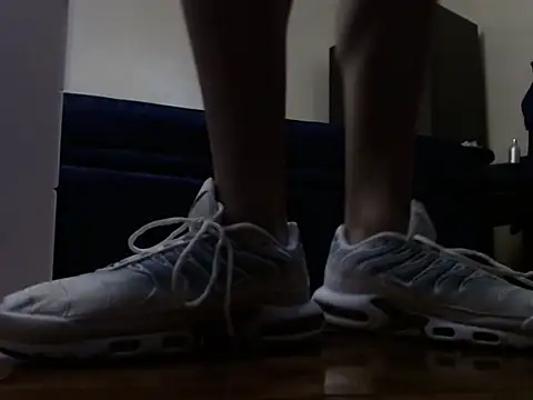 Snapshot of alphaswitchard chatting on 12.20.25 alphaswitchard online show from 12.20.25