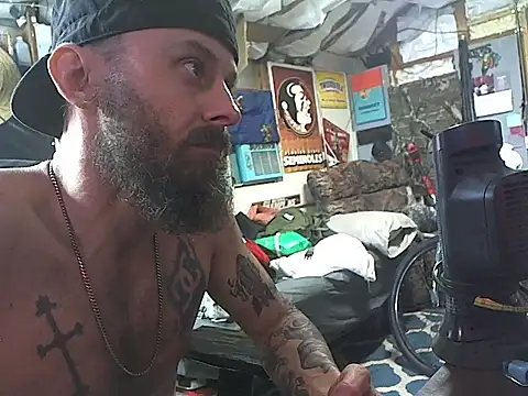 CloudDadddyyy420 online show from 12.30.24