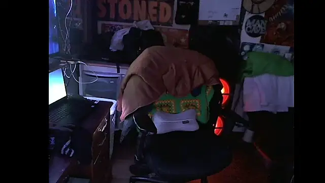 CloudDadddyyy420 online show from 01.24.25