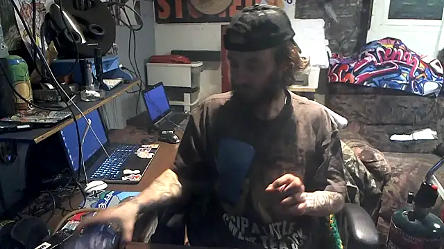 Snapshot of CloudDadddyyy420 chatting on 01.05.26 CloudDadddyyy420 online show from 01.05.26