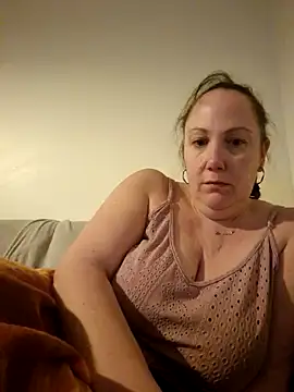 Wisie Cutie online show from 02.23.25