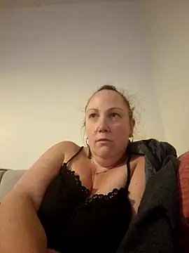 Wisie Cutie online show from 03.14.25