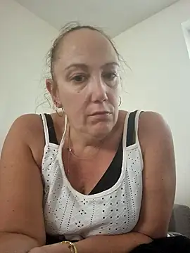 Wisie Cutie online show from 09.29.25