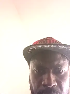 A KiNg N HiZ QuEeN online show from 03.26.26