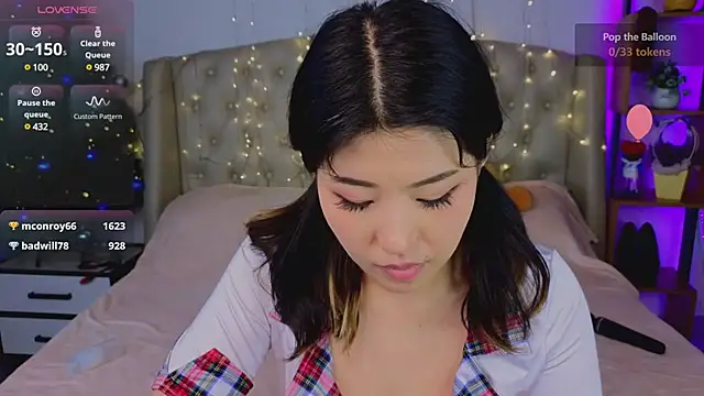 Snapshot of Wendy__Hills chatting on 12.16.24 Wendy Hills online show from 12.16.24