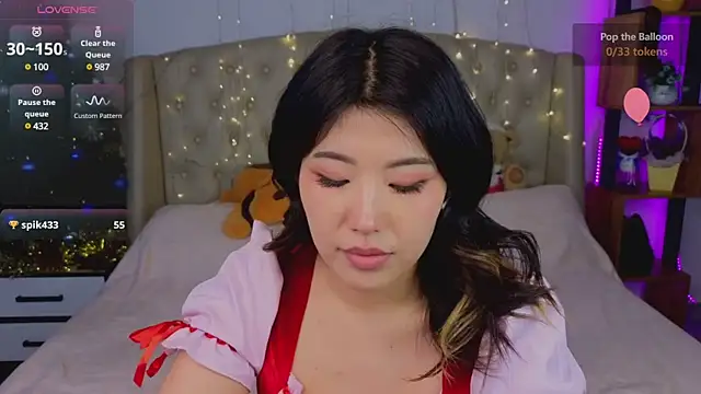 Snapshot of Wendy__Hills chatting on 12.23.24 Wendy Hills online show from 12.23.24