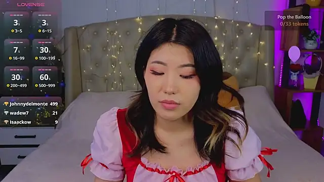 Snapshot of Wendy__Hills chatting on 12.24.24 Wendy Hills online show from 12.24.24