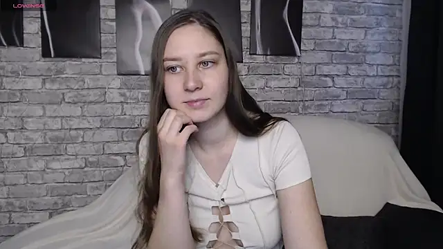 Snapshot of MollyBrams chatting on 12.12.24 MollyBrams online show from 12.12.24