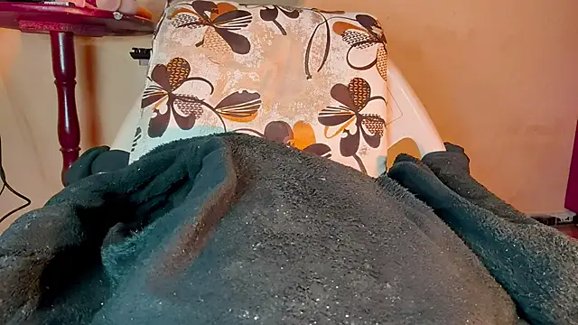 SEXYTRAV18 online show from 02.20.25