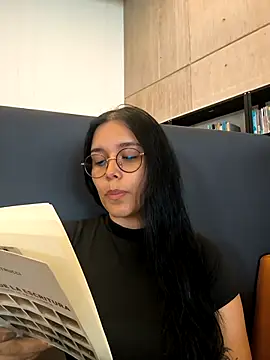 Annya-sweet online show from 10.24.25