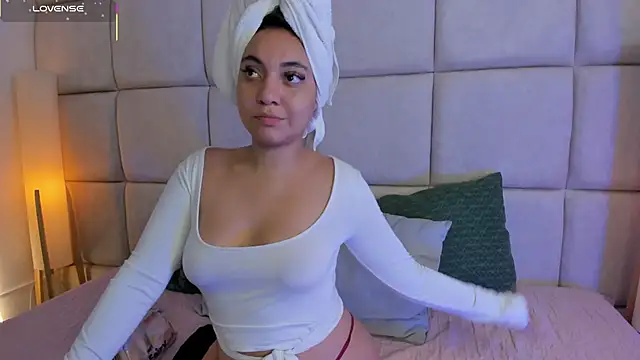 Sooffii 1 online show from 12.16.25