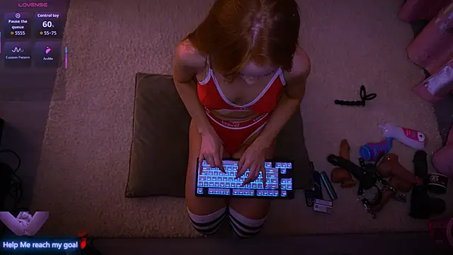 Snapshot of Redhead_Shark_new chatting on 06.20.26 Redhead Shark new online show from 06.20.26