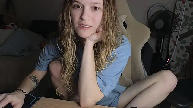 Snapshot of Nate__ chatting on 11.25.25 Nate online show from 11.25.25