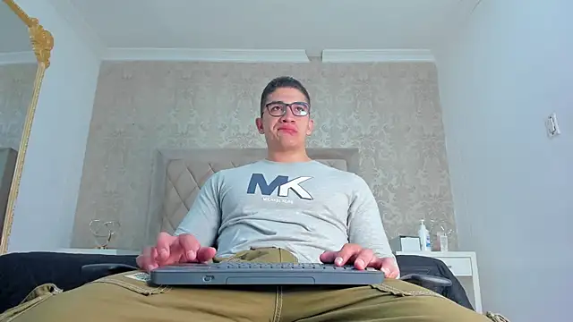 Snapshot of JeffDaltton chatting on 01.30.25 JeffDaltton online show from 01.30.25