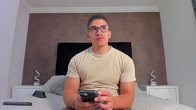 Snapshot of JeffDaltton chatting on 02.09.25 JeffDaltton online show from 02.09.25