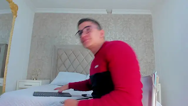 Snapshot of JeffDaltton chatting on 02.11.25 JeffDaltton online show from 02.11.25