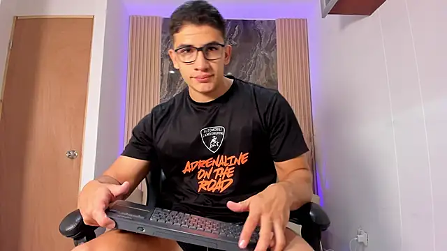 Snapshot of JeffDaltton chatting on 09.12.25 JeffDaltton online show from 09.12.25