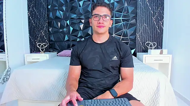 Snapshot of JeffDaltton chatting on 09.15.25 JeffDaltton online show from 09.15.25