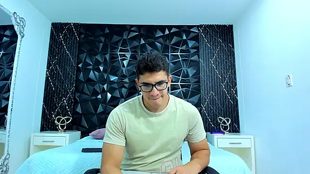 Snapshot of JeffDaltton chatting on 09.23.25 JeffDaltton online show from 09.23.25