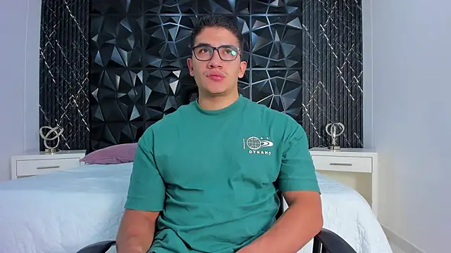 Snapshot of JeffDaltton chatting on 10.12.25 JeffDaltton online show from 10.12.25