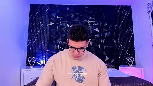 Snapshot of JeffDaltton chatting on 11.15.25 JeffDaltton online show from 11.15.25